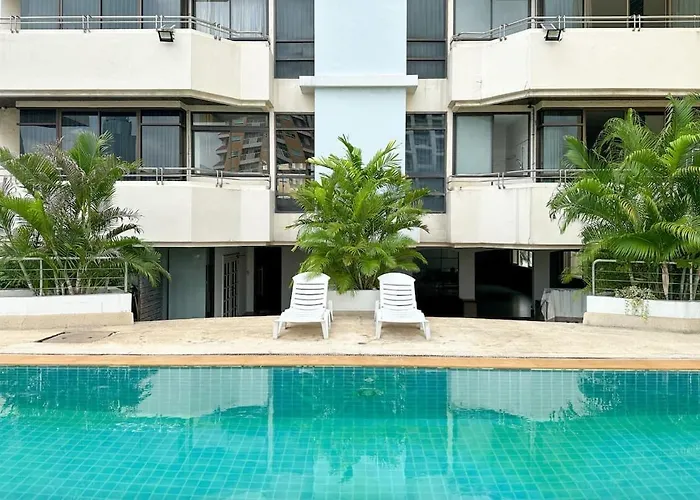 Cozy, Spacious 2-bedder With City, Park View, Near Nana Bts Apartment *