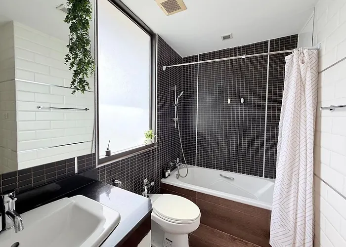Cozy, Spacious 2-bedder With City, Park View, Near Nana Bts * Bangkok