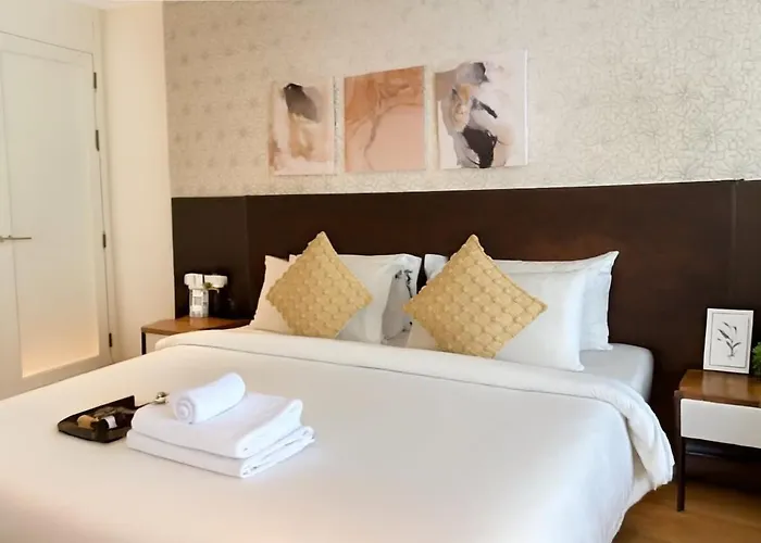 Cozy, Spacious 2-bedder With City, Park View, Near Nana Bts Apartment *